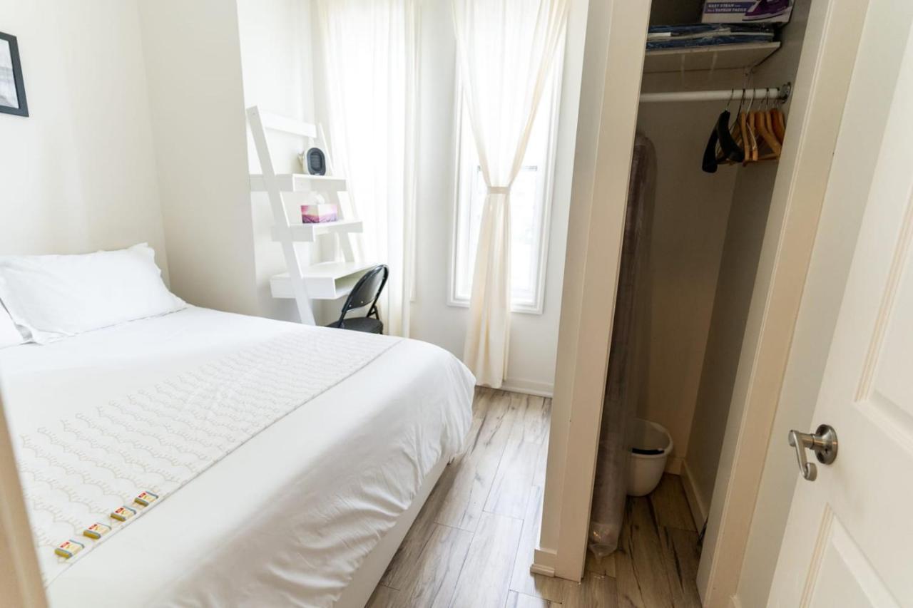 Modern 1 Bedroom Apartment With In-Suite Laundry Hamilton Exterior photo